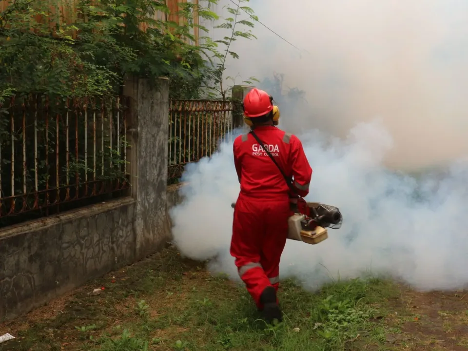 Pest Control Technician — Outdoor Service